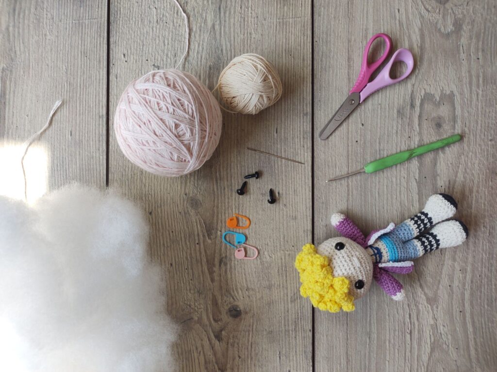 clover amour crochet hook set